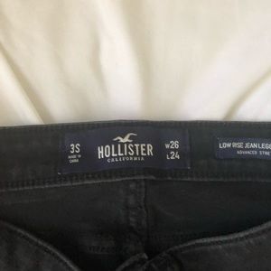 Hollister black cropped jeans